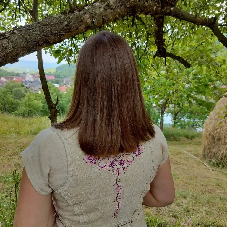 Vesta din Cânepă APRIL - CanepArt | Meșteșug Tradițional și Eleganță Modernă - imagine 4