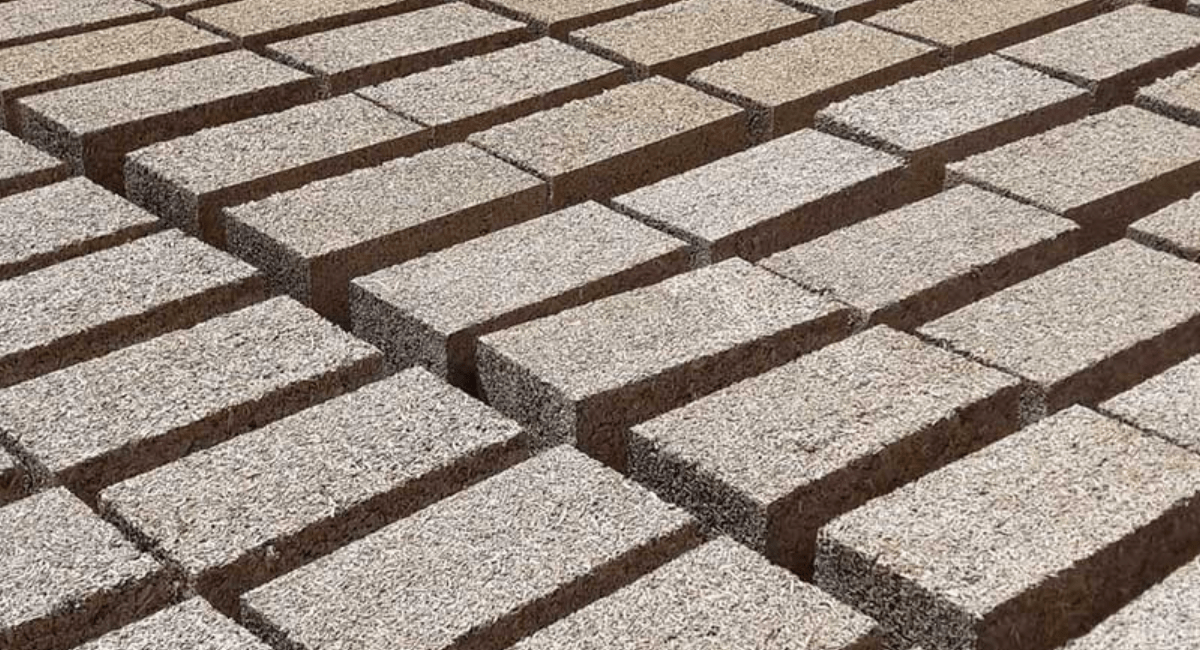 Blocuri hempcrete din cânepă și var