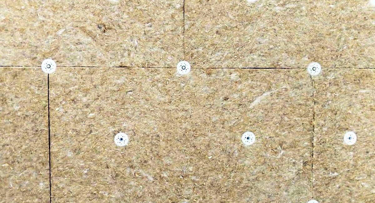 Panou izolant din fibră de cânepă