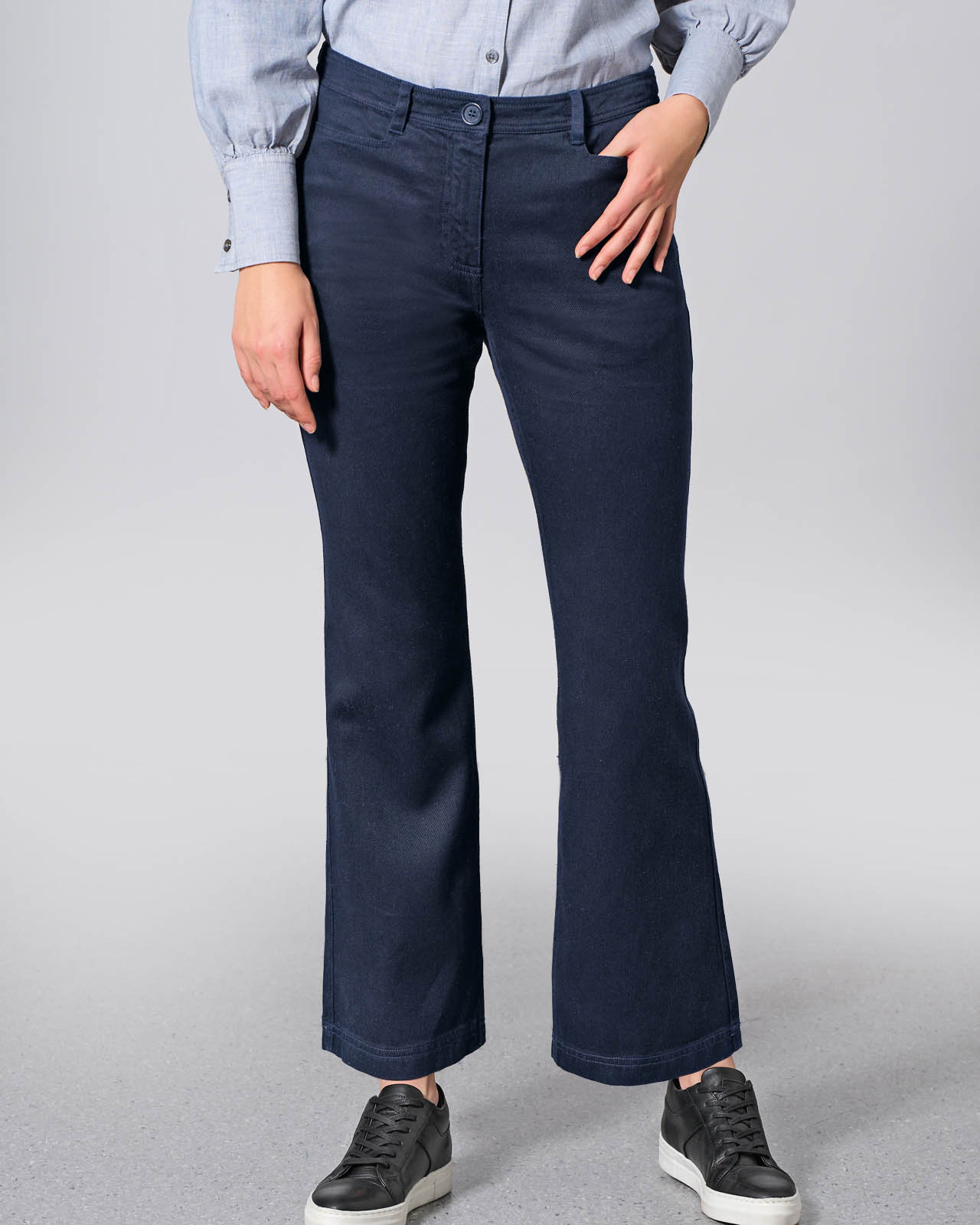 Pantaloni evazați damă din cânepă și bumbac organic, culoarea Bleumarin