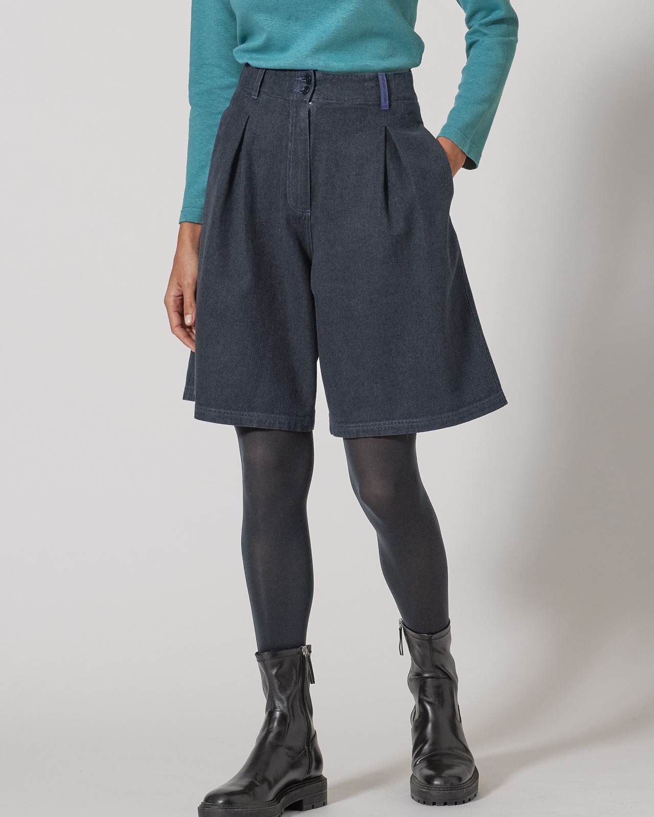 Pantaloni Scurți Bermuda din Cânepă și Bumbac Organic, Carouri Discrete 1 Pantaloni Scurți Bermuda din Cânepă și Bumbac Organic, Carouri Discrete – Bleumarin – vedere față / produs